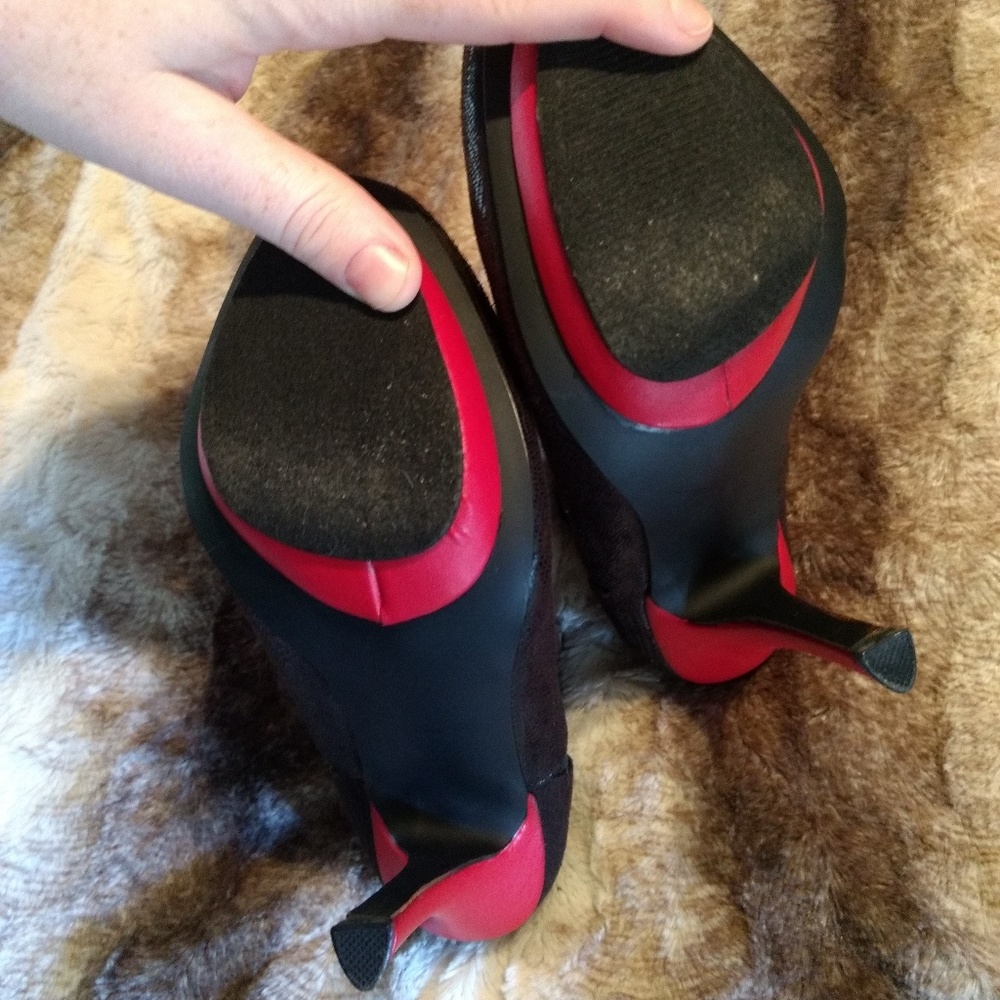 Brand new Alma booties - Picture 6 of 8